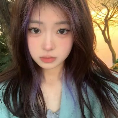 嘘，国王在冬眠 海报